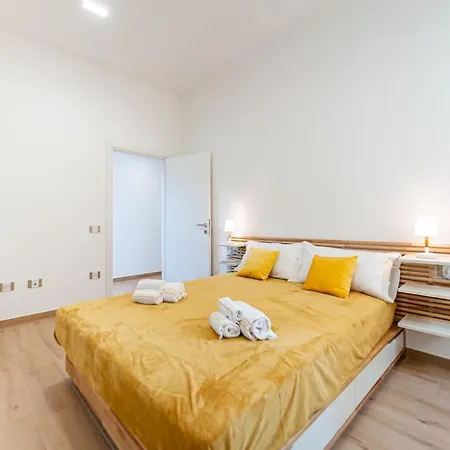 Victoria's New Lejlighed Cagliari